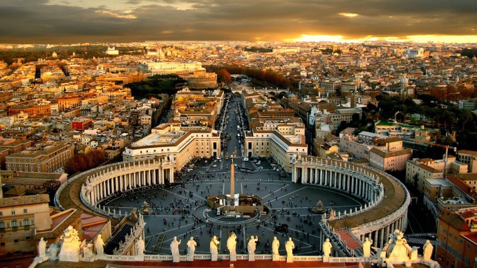 VaticanCity Skyline - Panoramic View
